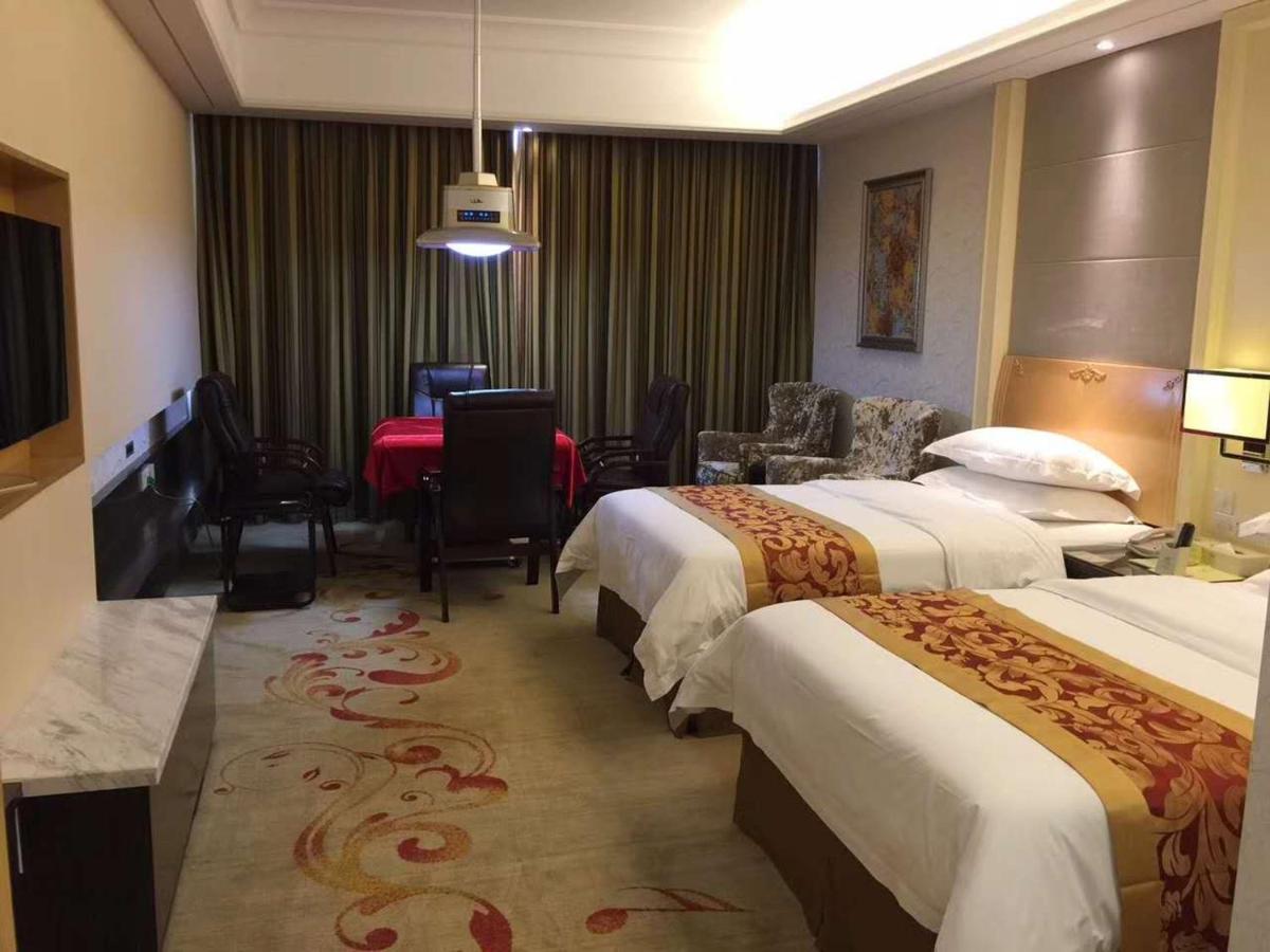 Vienna Hotel Jiangmen Heshan Huamao Экстерьер фото